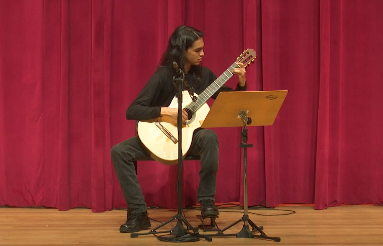 Aluno da Escola do Futuro em Artes Basileu França é aprovado na Unicamp para Composição Musical 