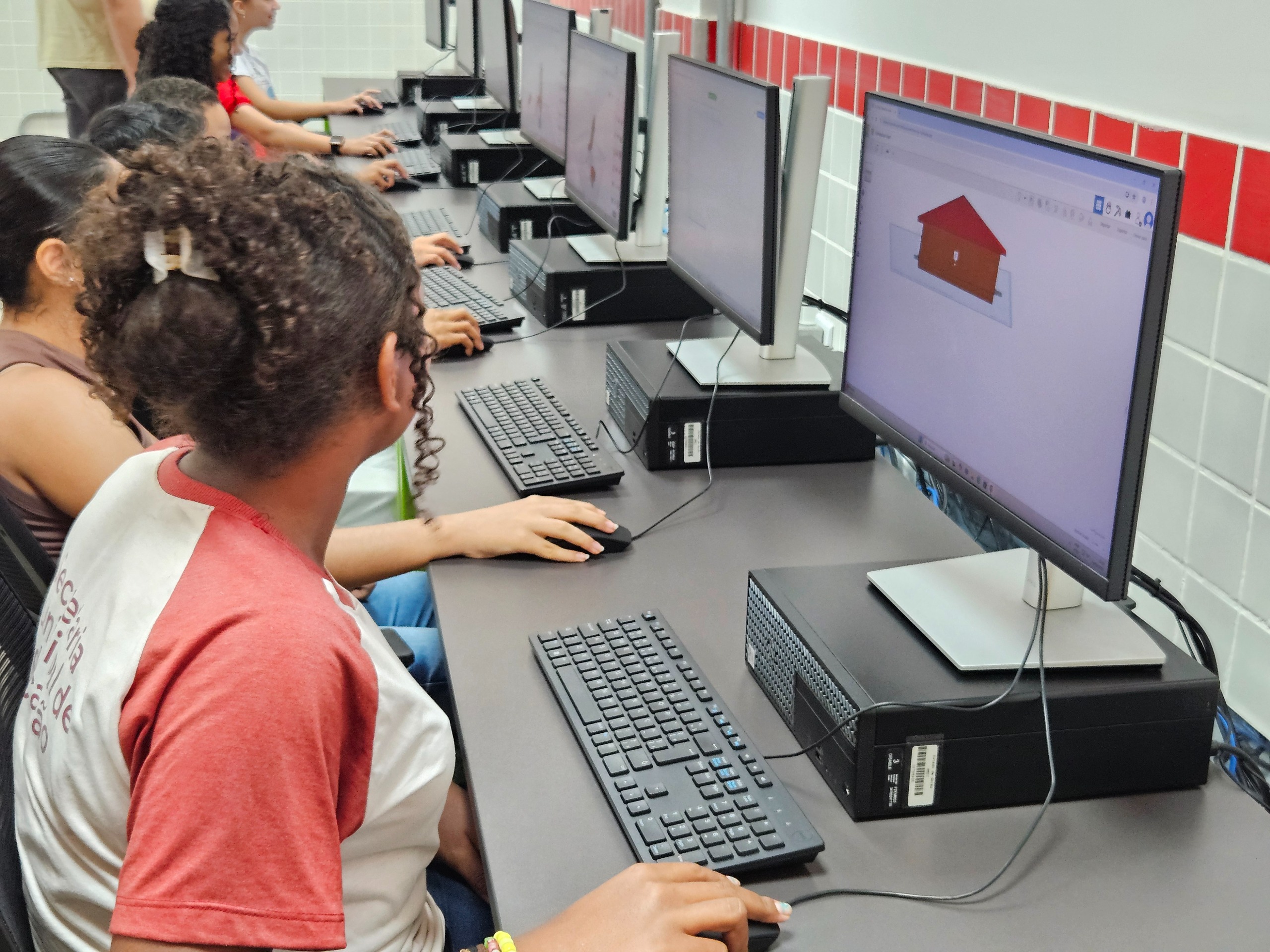Goiás abre consulta pública sobre Educação Profissional e Tecnológica para a próxima década 