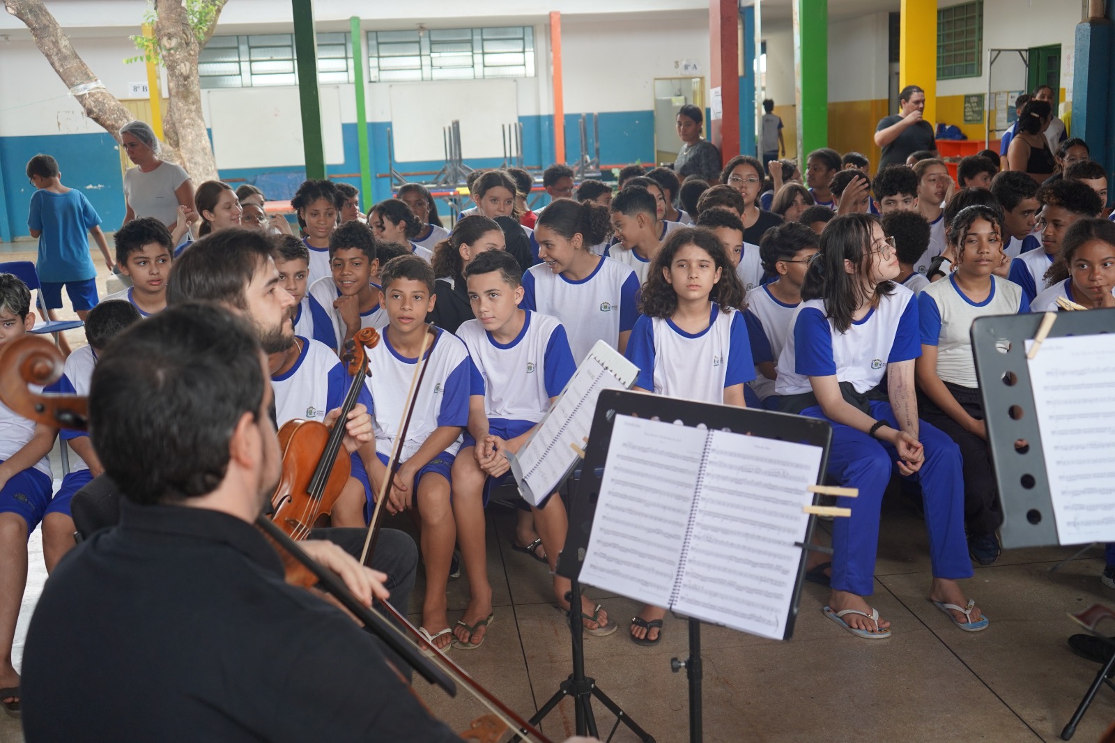 Orquestra Filarmônica de Goiás encanta o Dia da Criança com apresentações em escolas  