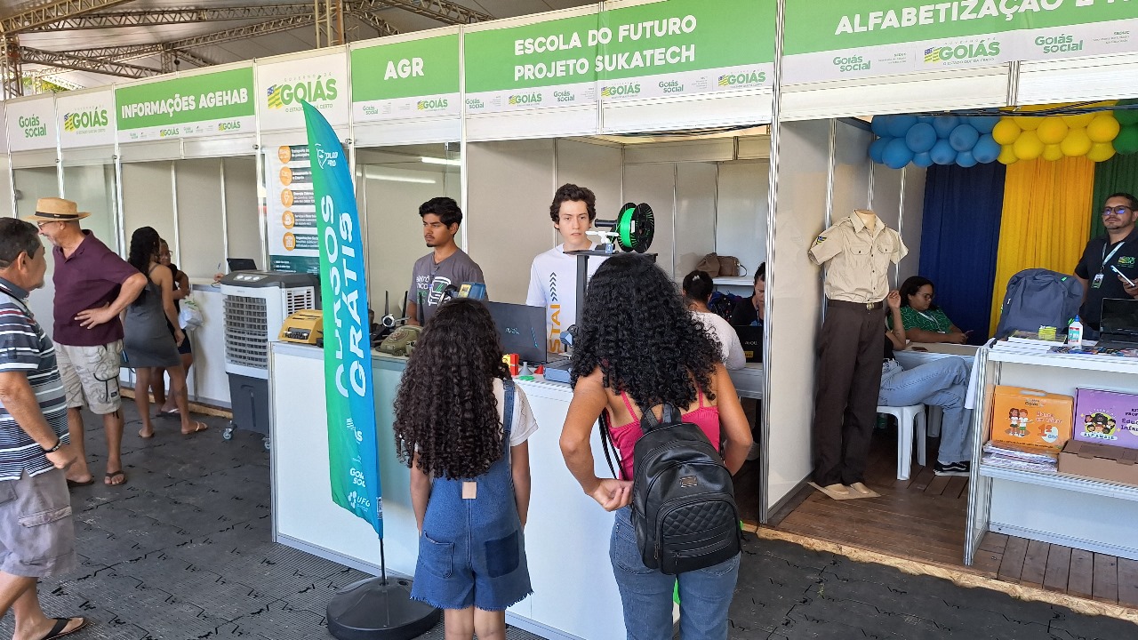 Escolas do Futuro participaram do Goiás Social no Entorno do Distrito Federal 