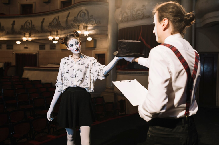 Produção Teatral e Caracterização Cênica II