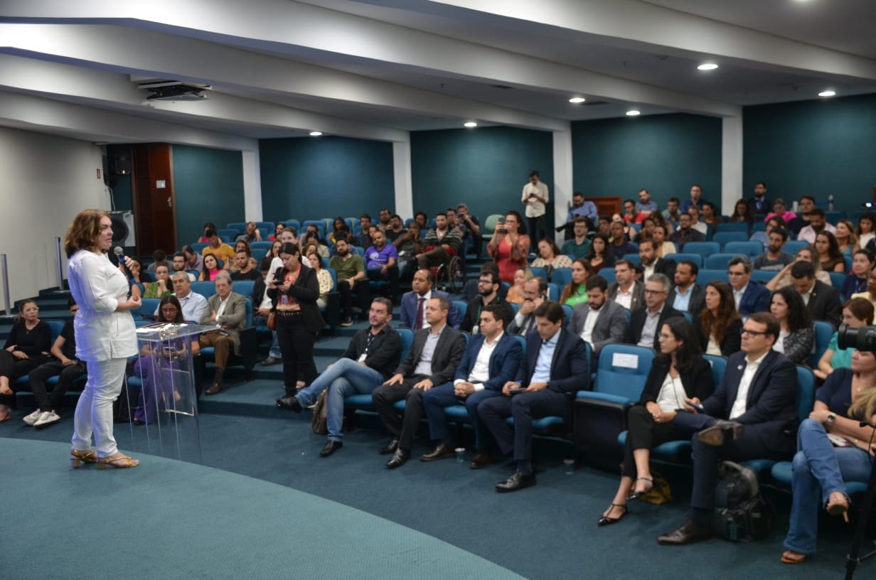 Governo de Goiás e CETT-UFG fortalecem a Educação em Tecnologia com o lançamento de programas inovadores 