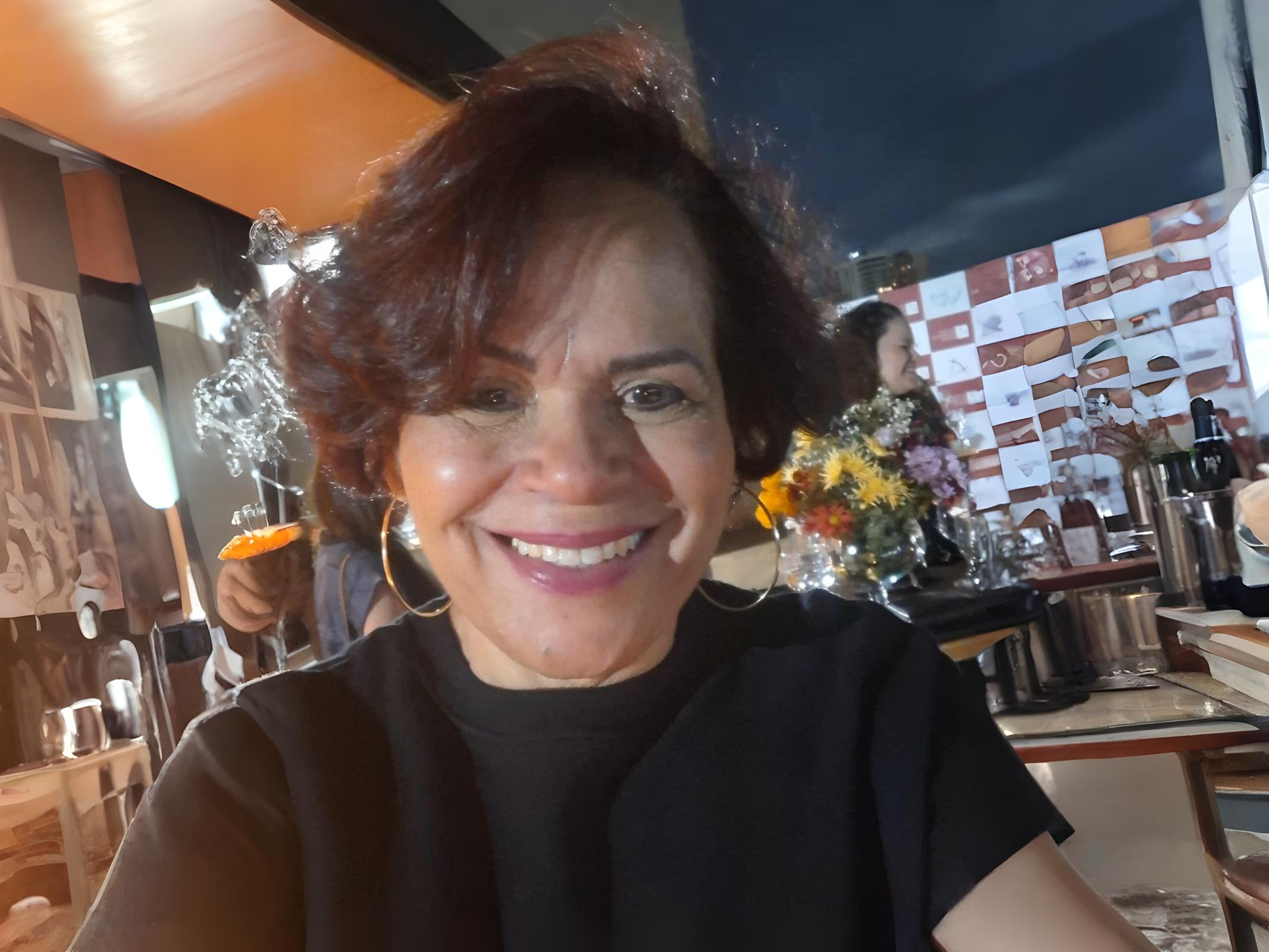 Aluna da EFG Basileu França participa do I Salão Latino de Joalheria Contemporânea, em São Paulo  